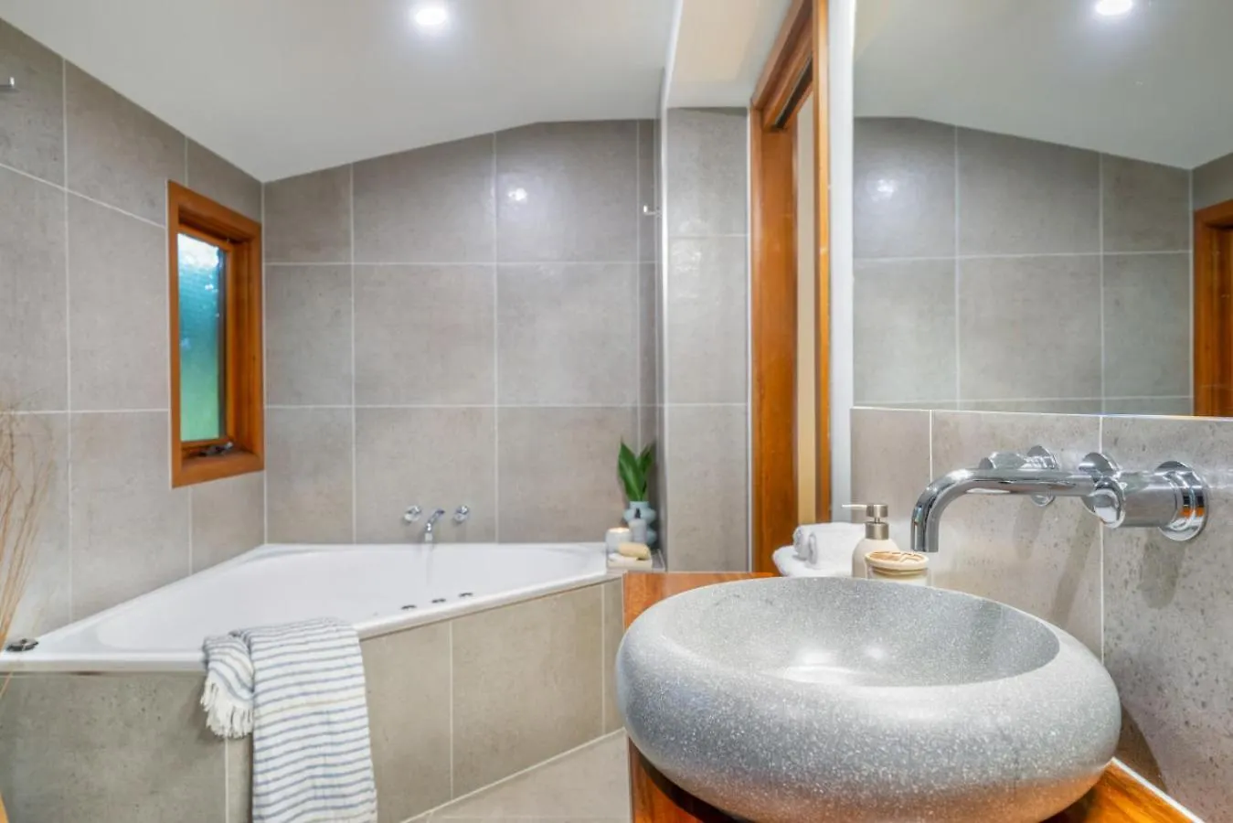 Cape Byron Retreat Byron Bay Villa Australia